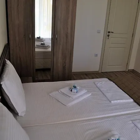 Zevs Apartament *