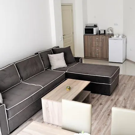 Zevs Apartament *