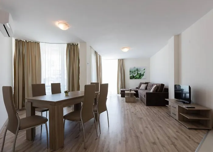 Zevs Apartament *