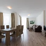 Zevs Apartment *